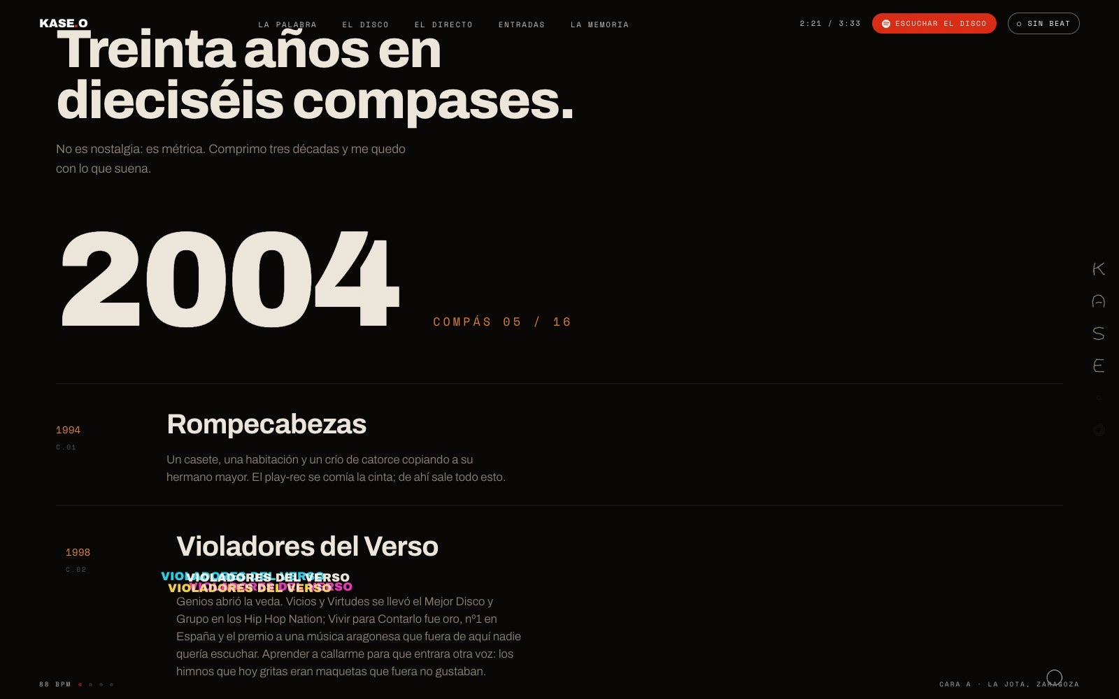 Verso 2: contador de años a pantalla completa marcando 1999 sobre fondo oscuro
